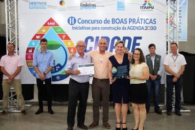 ENTRE RIOS DO OESTE RECEBE PRÊMIO DESTAQUE ATRAVÉS DO PROJETO DO BIOGÁS