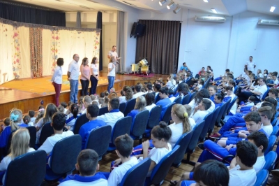 Combate ao Abuso e Exploração Sexual é abordado em forma de teatro em Entre Rios do Oeste