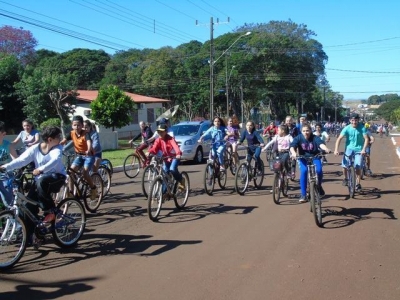 PASSEIO CICLÍSTICO SUPERA EXPECTATIVAS