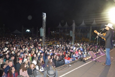 Entre Rios do Oeste encerra festividades de Jubileu de Prata em grande estilo