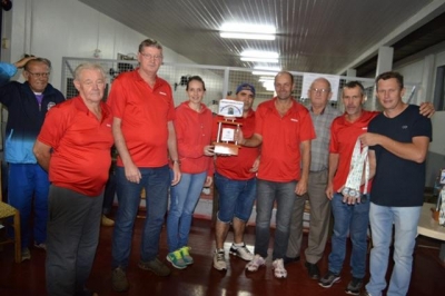A Equipe Inova/Metalúrgica Poersch é campeã na Bocha em Entre Rios do Oeste