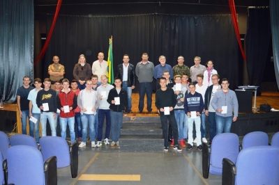 JOVENS DE ENTRE RIOS DO OESTE E PATO BRAGADO SÃO DISPENSADOS DO SERVIÇO MILITAR