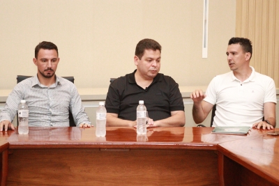 Deputado Gugu Bueno visita Entre Rios do Oeste e reforça compromisso com o município