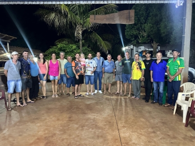 Vice-prefeito Robinho e Secretários participaram da importante reunião com os Apicultores do município.