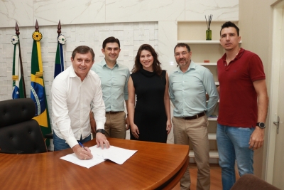 Entre Rios do Oeste firma parceria inédita com cooperativa de crédito e abre conta no Sicredi
